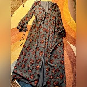 Maxi dress with slit